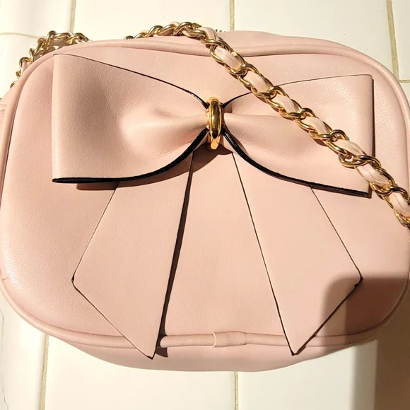 Crossbody Bag With Chain, by Giani Bini - Picture 1 of 4